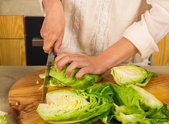 Chopping cabbage for fermenting